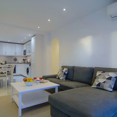 River Playa Beachfront Apartment, Large Terrace Fuengirola