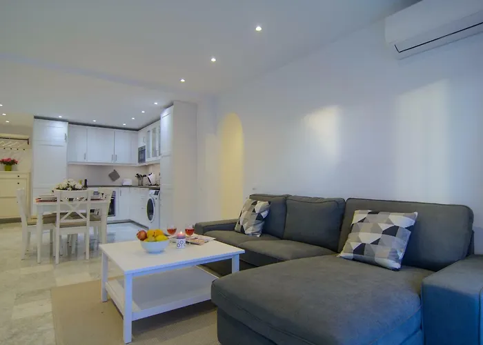 River Playa Beachfront Apartment, Large Terrace Fuengirola