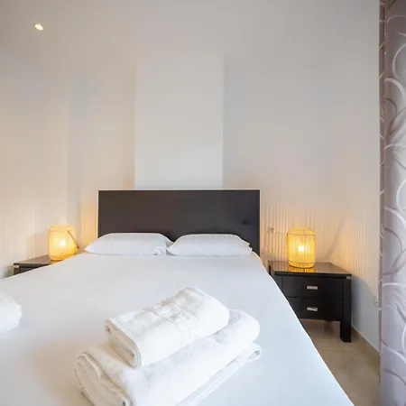 River Playa Beachfront Apartment, Large Terrace