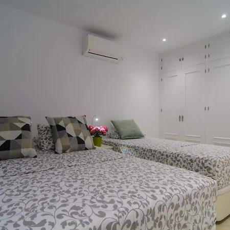 River Playa Beachfront Apartment, Large Terrace *