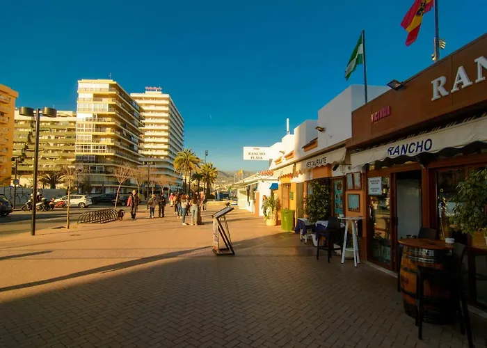 River Playa Beachfront Apartment, Large Terrace フエンヒロラ