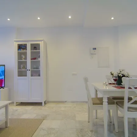 River Playa Beachfront Apartment, Large Terrace