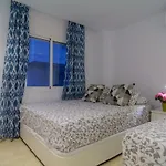 River Playa Beachfront Apartment, Large Terrace アパート